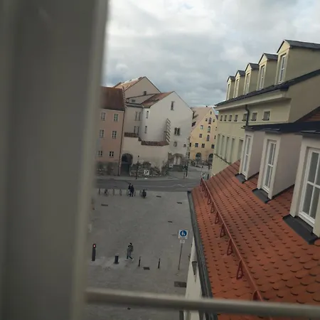 Апартаменти Liboria: Stylische Altstadtwohnung Регенсбург